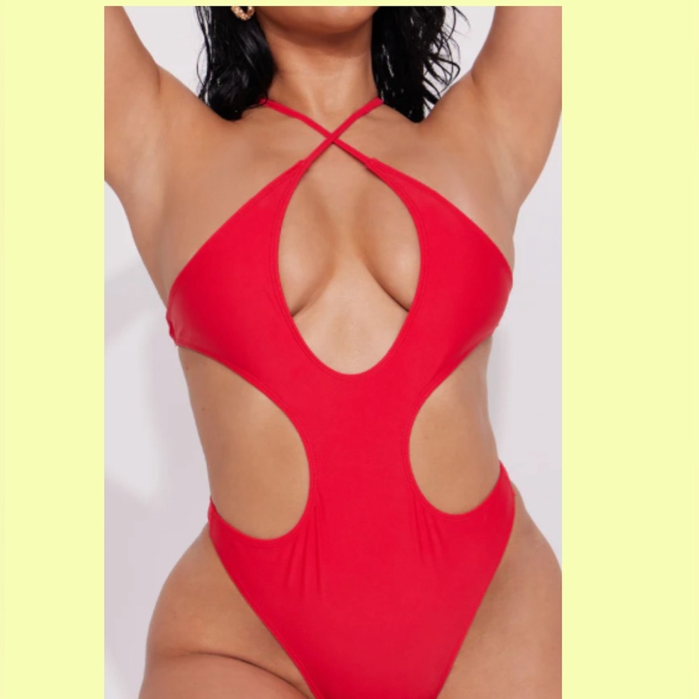 NWT CUT OUT ONE PIECE SWIMSUIT
